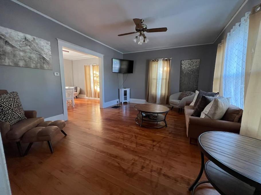 Timelessly Restored Home - Entirely Yours To Enjoy Биллингс Экстерьер фото