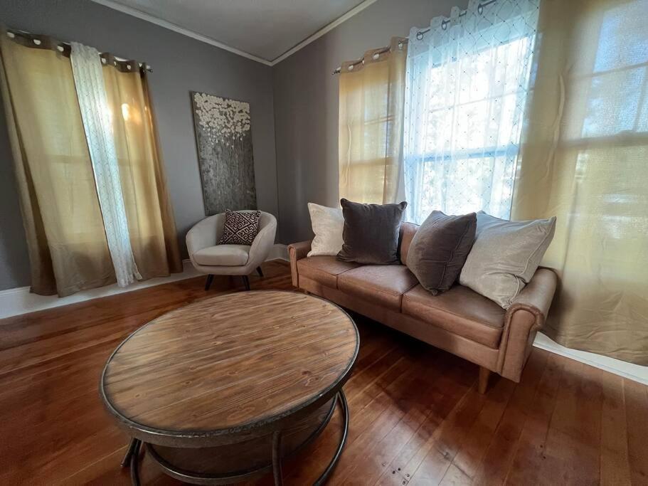 Timelessly Restored Home - Entirely Yours To Enjoy Биллингс Экстерьер фото